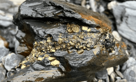 Why are sulfide minerals often associated with precious metals like gold, silver, and platinum?