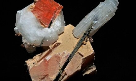 What are the key differences between carbonate and silicate ores in terms of extraction and processing?